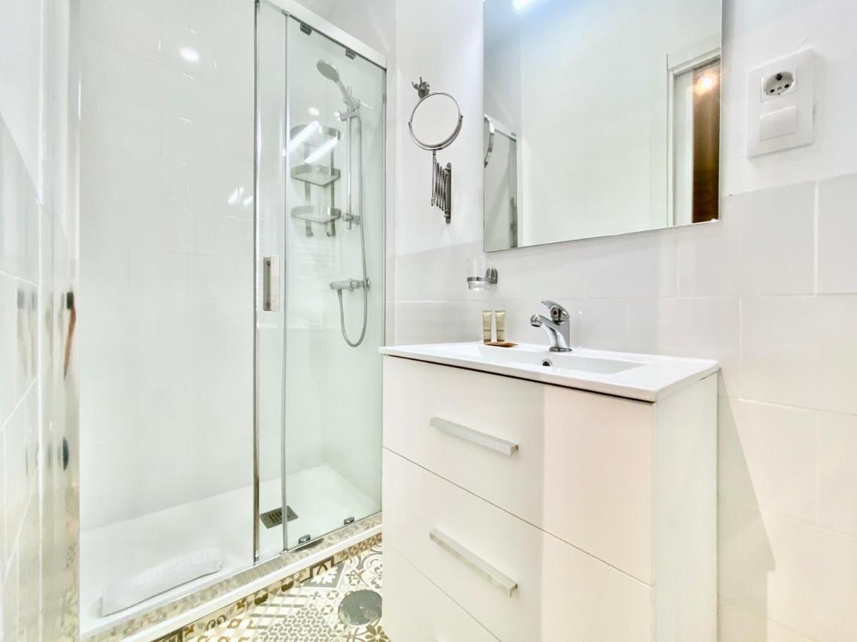 Charming Lavapies Apartment Madrid Bagian luar foto